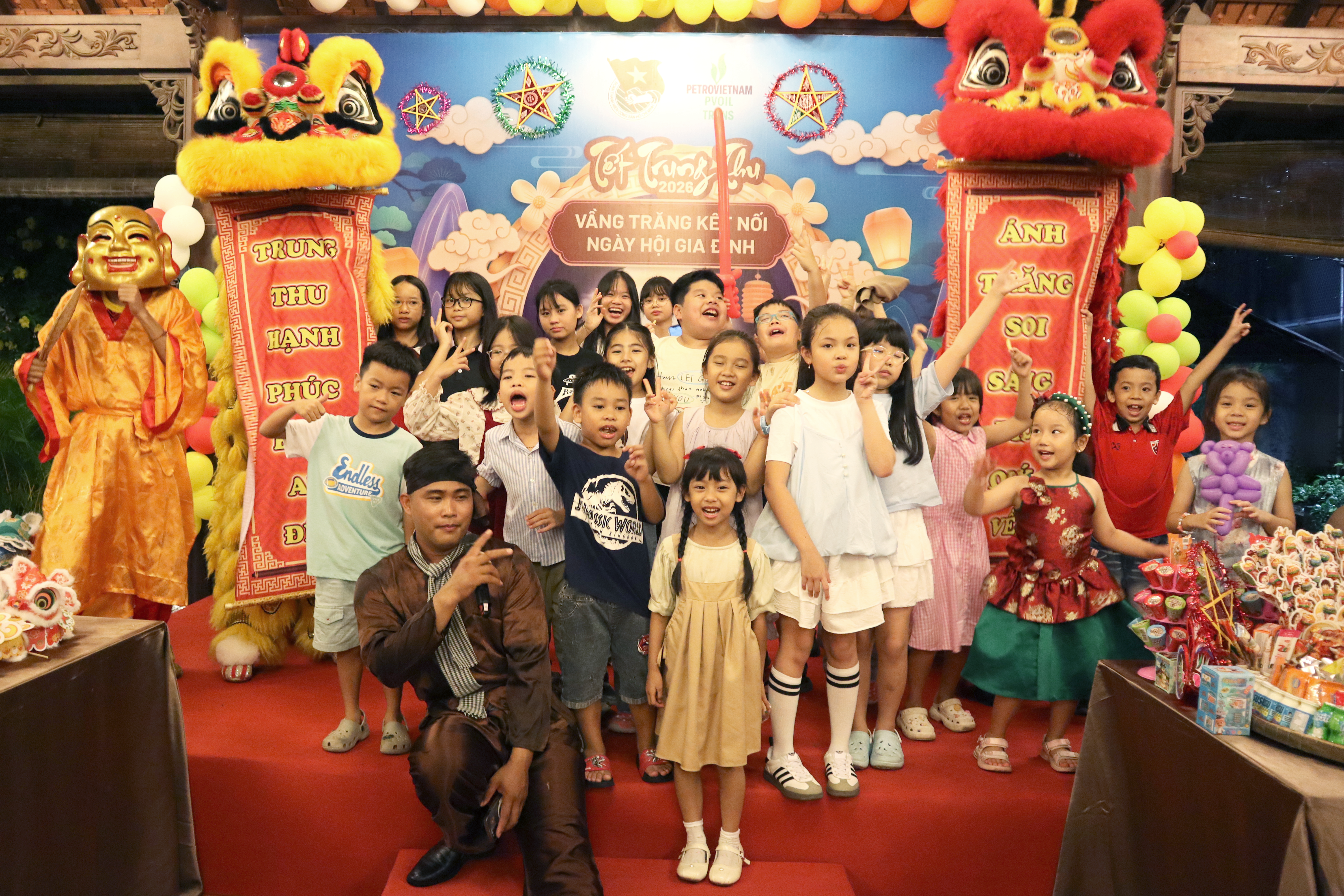 Tết trung thu ấm áp của PVOIL Trans: Vầng trăng kết nối - Ngày hội gia đình